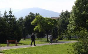 Foto: Dženan Kriještorac / Radiosarajevo.ba / Park kod Druge gimnazije u Sarajevu